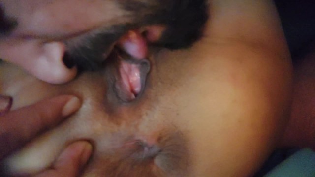 Esmer Sevgilisini Yalayan Amatör Çift Porno Kaydı
