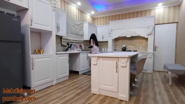 Ev Boşken Çekilen Farsça Konuşmalı İranlı Porno Sahnesi
