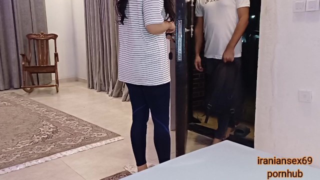 Farsça Konuşmalı Tesisatçı Rolüyle Amatör İran Seks Sahnesi